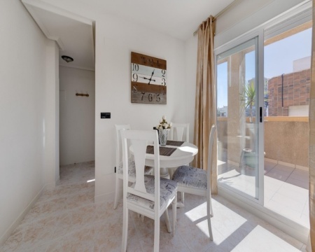 Alicante, 2 Bedrooms Bedrooms, 3 Rooms Rooms,1 BathroomBathrooms,Apartmán,Prodej,1211