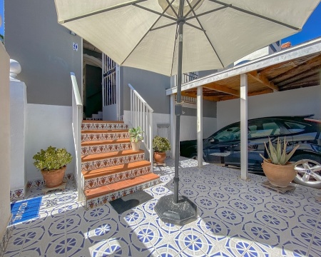 Alicante, 3 Bedrooms Bedrooms, 4 Rooms Rooms,1 BathroomBathrooms,Řadový dům,Prodej,1229