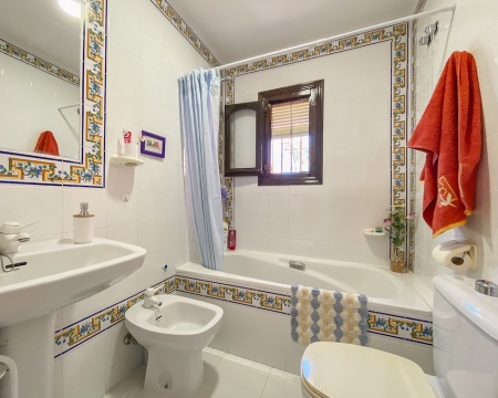 Alicante, 3 Bedrooms Bedrooms, 4 Rooms Rooms,1 BathroomBathrooms,Řadový dům,Prodej,1229