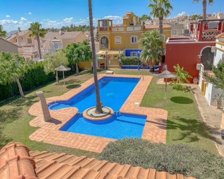 Alicante, 3 Bedrooms Bedrooms, 4 Rooms Rooms,1 BathroomBathrooms,Řadový dům,Prodej,1229