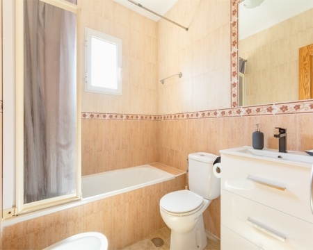 Alicante, 3 Bedrooms Bedrooms, 4 Rooms Rooms,2 BathroomsBathrooms,Řadový dům,Prodej,1258