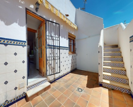 Alicante, 3 Bedrooms Bedrooms, 4 Rooms Rooms,2 BathroomsBathrooms,Řadový dům,Prodej,1261