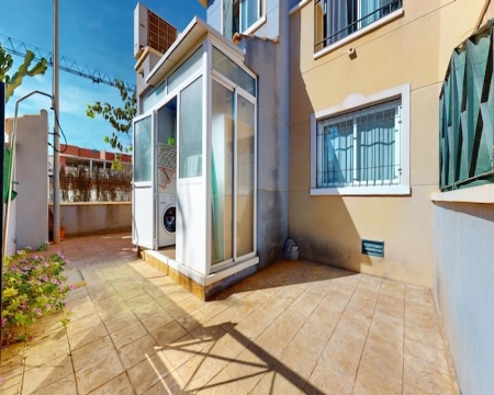 Alicante, 4 Bedrooms Bedrooms, 5 Rooms Rooms,2 BathroomsBathrooms,Řadový dům,Prodej,1262