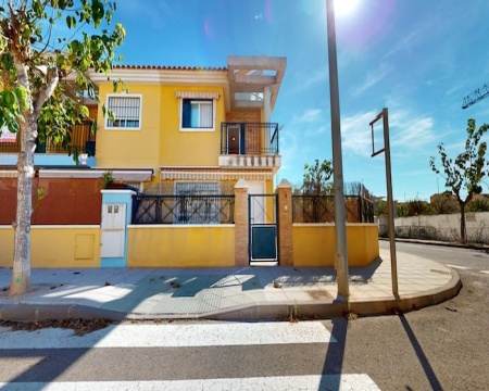 Alicante, 4 Bedrooms Bedrooms, 5 Rooms Rooms,2 BathroomsBathrooms,Řadový dům,Prodej,1262