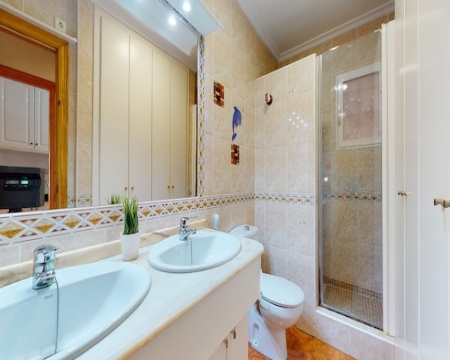 Alicante, 4 Bedrooms Bedrooms, 5 Rooms Rooms,2 BathroomsBathrooms,Dům,Prodej,1263