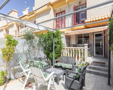 Alicante, 3 Bedrooms Bedrooms, 4 Rooms Rooms,3 BathroomsBathrooms,Řadový dům,Prodej,1267