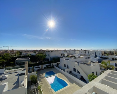 Alicante, 2 Bedrooms Bedrooms, 3 Rooms Rooms,2 BathroomsBathrooms,Bungalov,Prodej,1268