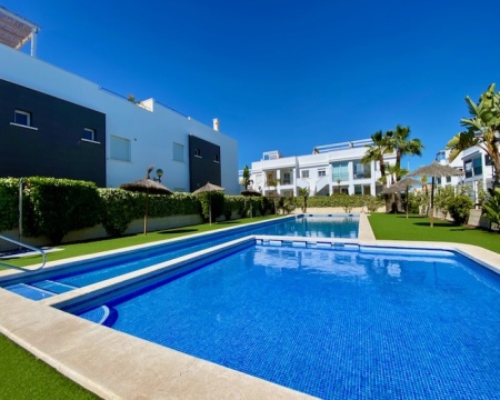 Alicante, 2 Bedrooms Bedrooms, 3 Rooms Rooms,2 BathroomsBathrooms,Bungalov,Prodej,1269