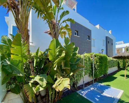 Alicante, 2 Bedrooms Bedrooms, 3 Rooms Rooms,2 BathroomsBathrooms,Bungalov,Prodej,1269