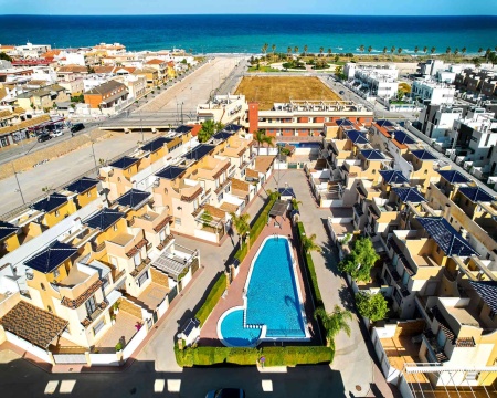 Alicante, 3 Bedrooms Bedrooms, 4 Rooms Rooms,2 BathroomsBathrooms,Řadový dům,Prodej,1274