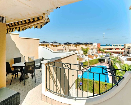 Alicante, 3 Bedrooms Bedrooms, 4 Rooms Rooms,2 BathroomsBathrooms,Řadový dům,Prodej,1274