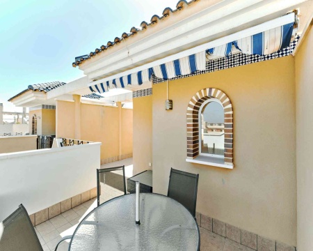 Alicante, 3 Bedrooms Bedrooms, 4 Rooms Rooms,2 BathroomsBathrooms,Řadový dům,Prodej,1274