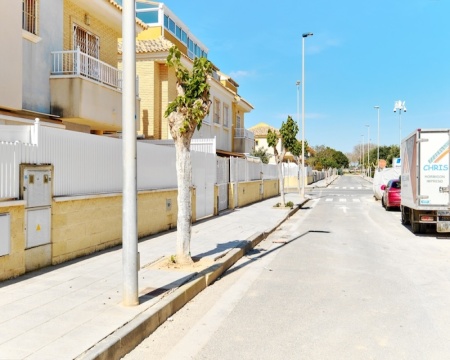 Alicante, 3 Bedrooms Bedrooms, 4 Rooms Rooms,2 BathroomsBathrooms,Řadový dům,Prodej,1286