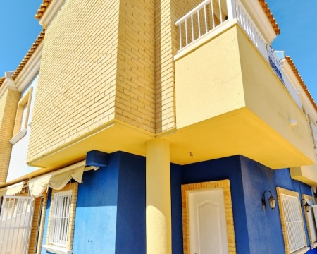 Alicante, 3 Bedrooms Bedrooms, 4 Rooms Rooms,2 BathroomsBathrooms,Řadový dům,Prodej,1286