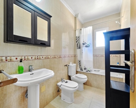 Alicante, 3 Bedrooms Bedrooms, 4 Rooms Rooms,2 BathroomsBathrooms,Řadový dům,Prodej,1286