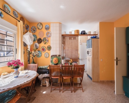 Alicante, 2 Bedrooms Bedrooms, 3 Rooms Rooms,1 BathroomBathrooms,Řadový dům,Prodej,1289