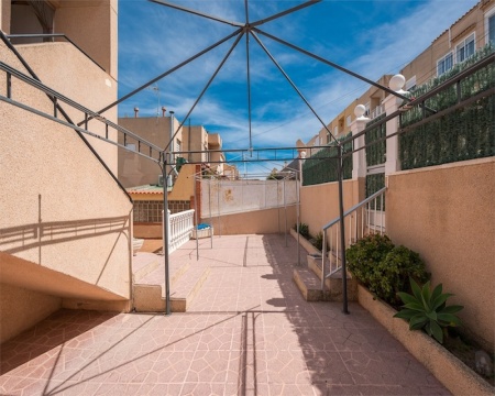 Alicante, 2 Bedrooms Bedrooms, 3 Rooms Rooms,1 BathroomBathrooms,Řadový dům,Prodej,1289