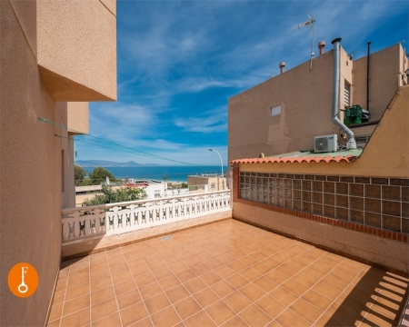 Alicante, 2 Bedrooms Bedrooms, 3 Rooms Rooms,1 BathroomBathrooms,Řadový dům,Prodej,1289